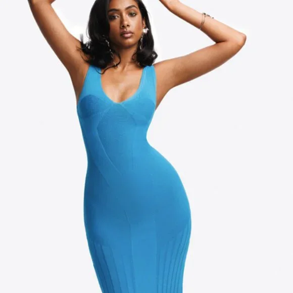 Knit Maxi Dress - Picture 4 of 5